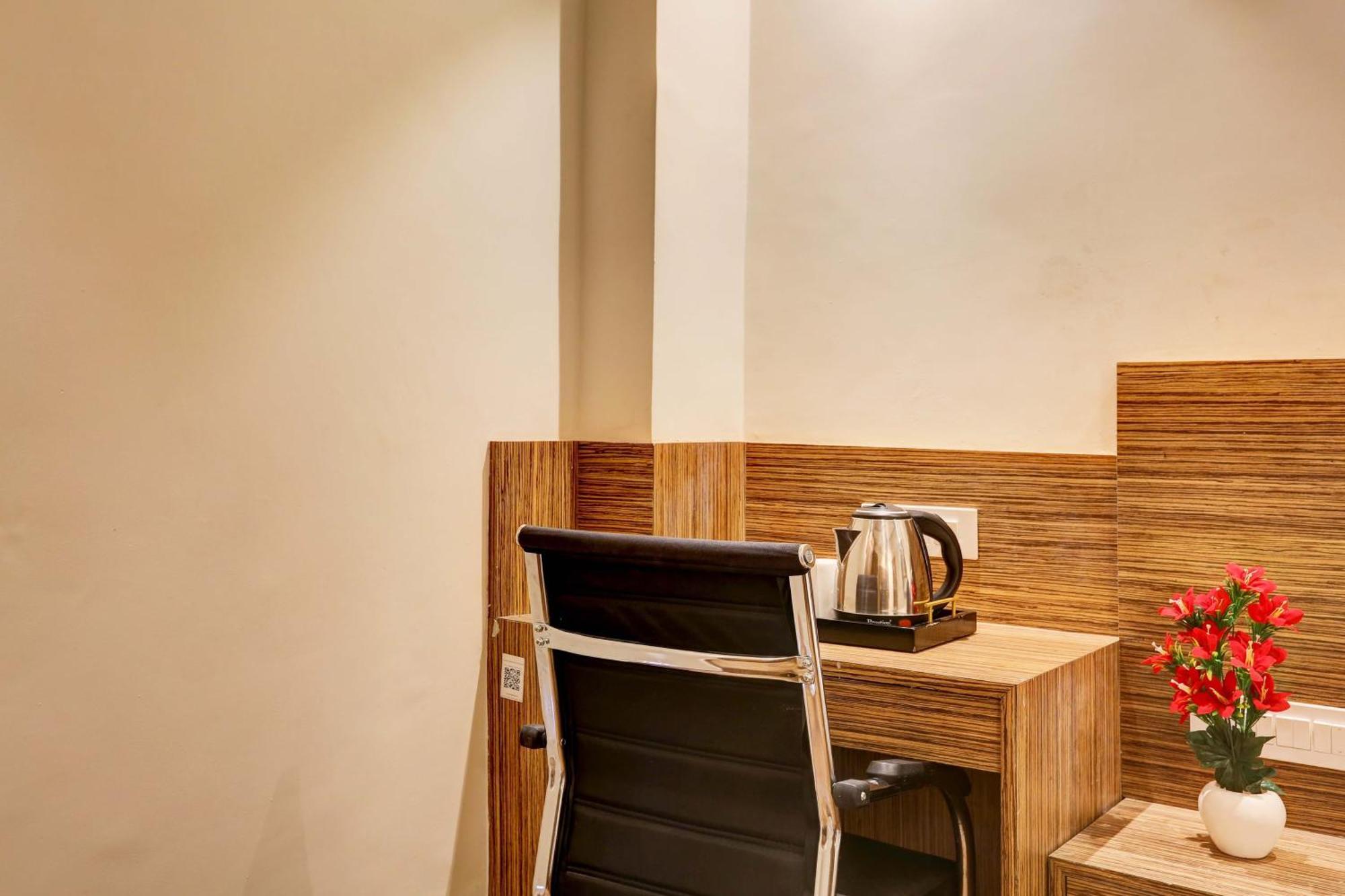 Hotel Super Collection O Stargaze Kanpur Exterior foto