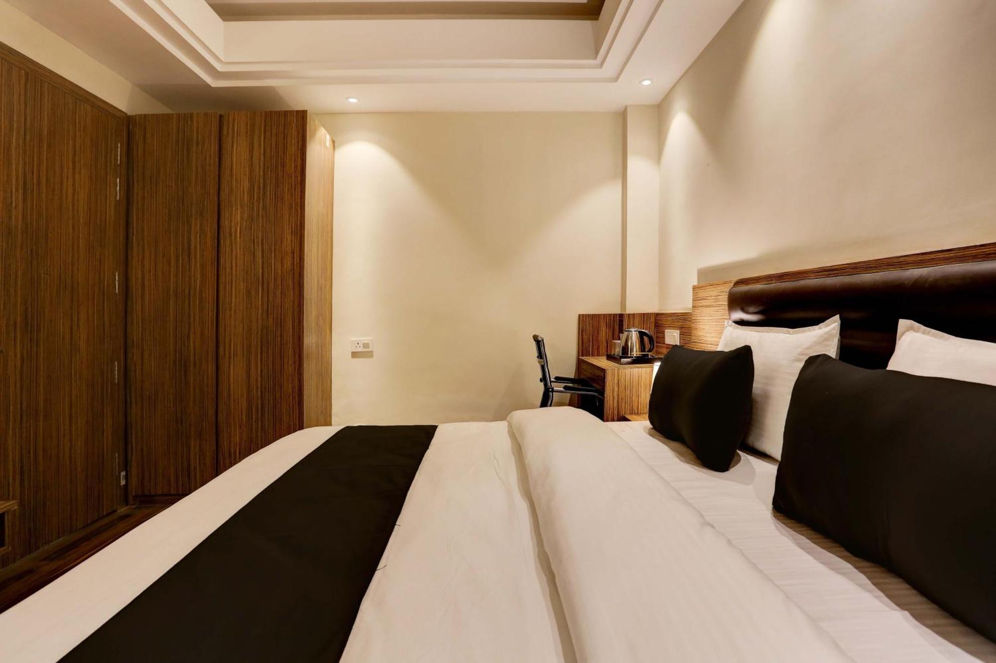 Hotel Super Collection O Stargaze Kanpur Exterior foto