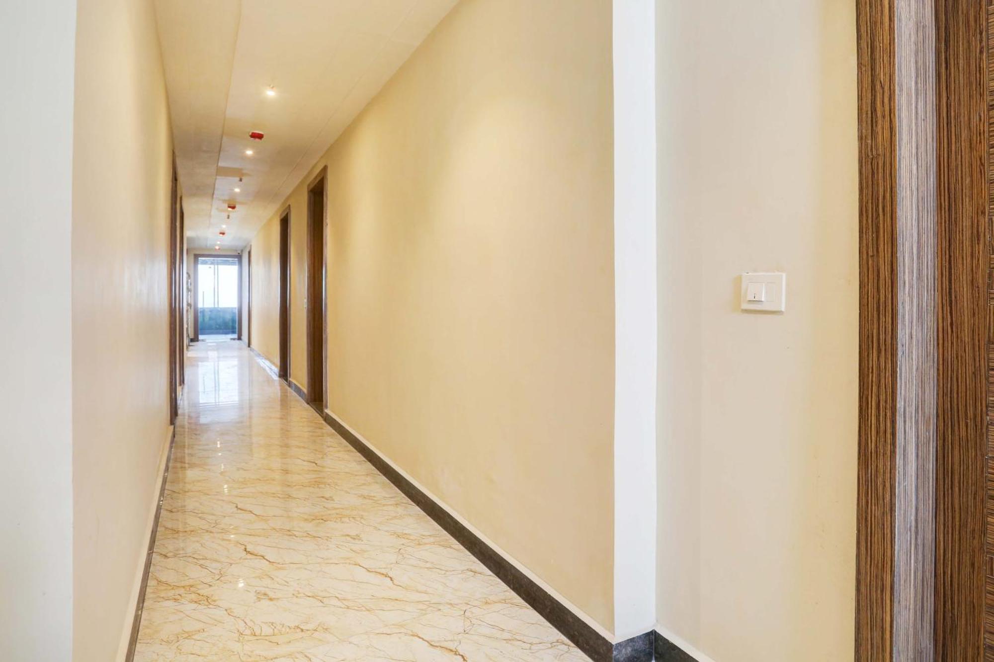 Hotel Super Collection O Stargaze Kanpur Exterior foto