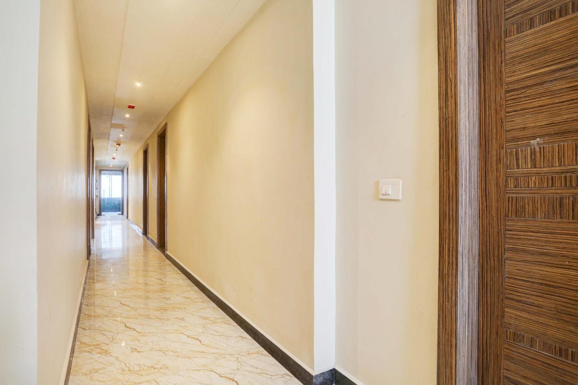 Hotel Super Collection O Stargaze Kanpur Exterior foto