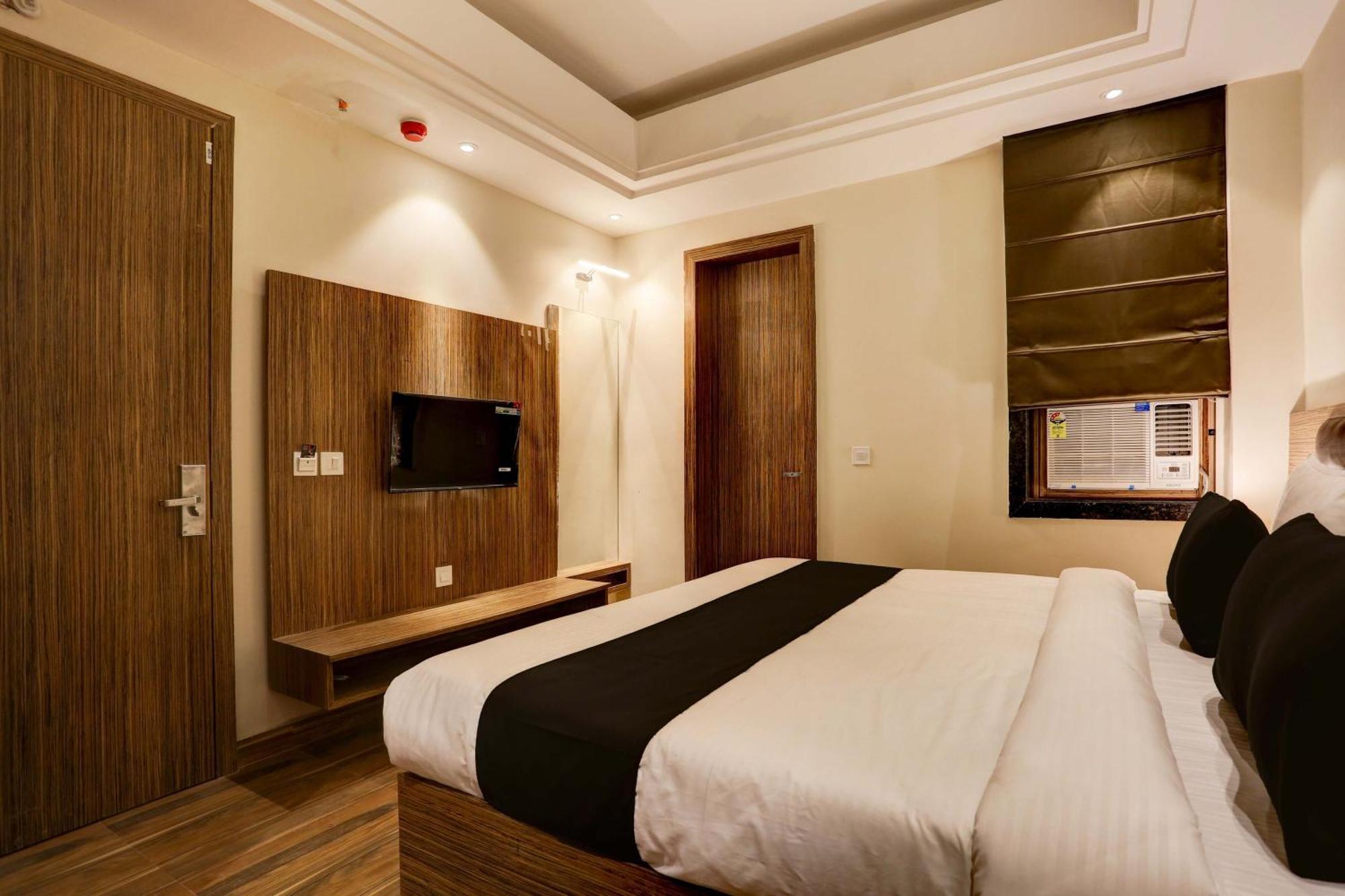 Hotel Super Collection O Stargaze Kanpur Exterior foto